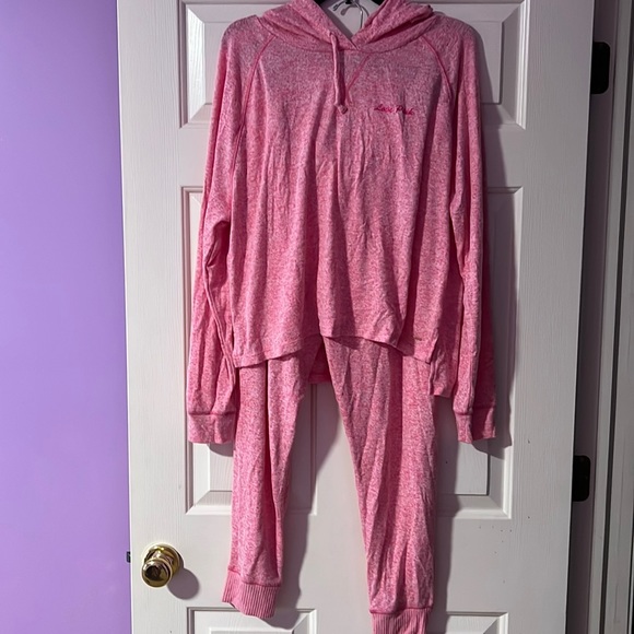 Victoria’s Secret pink large jogging suit - Picture 1 of 9